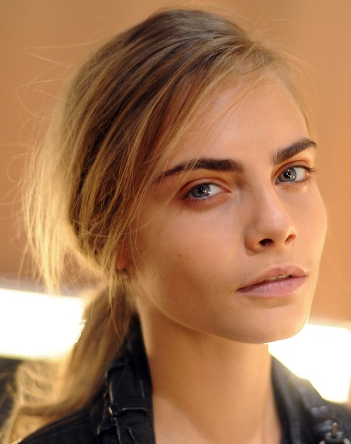 Cara-Delevingne-sass-bide